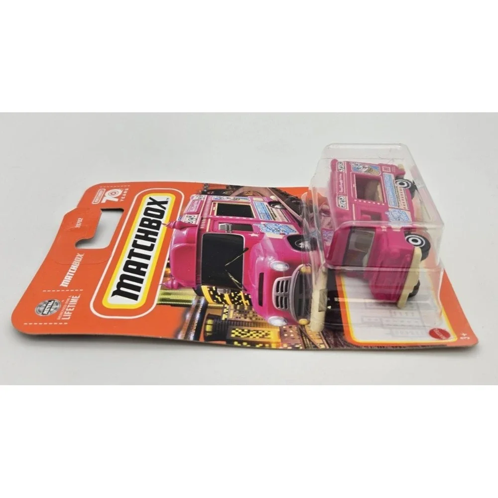 Ice Cream King 59/100 Matchbox 2023 HKW92 Pink Good Googly Cones Damaged Plastic